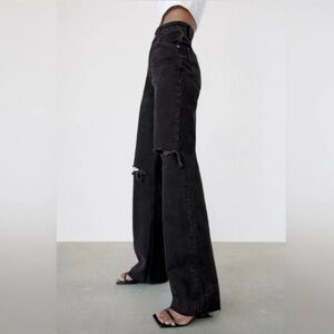 Zara super cute high waisted wide-leg jeans black with stylish holes